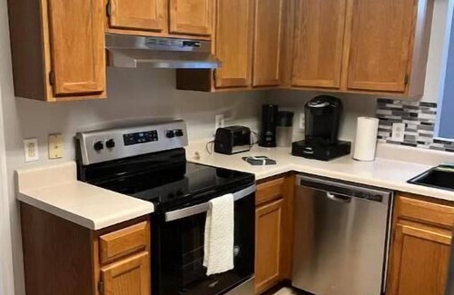 Powell House | N. Knoxville Long Term Quiet Corp Rental