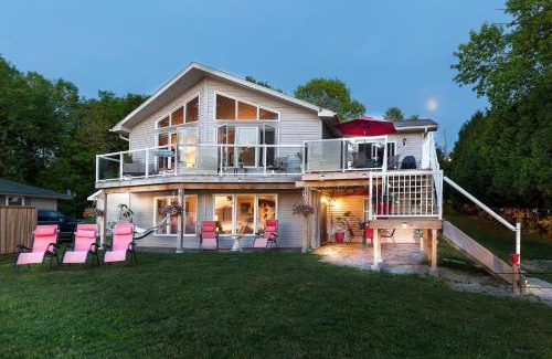 Wiarton House | N' This on the Bay -Vacation Suite