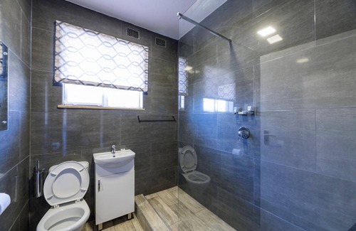 Harare Hotel | N1 Hotel Rotten Row Harare