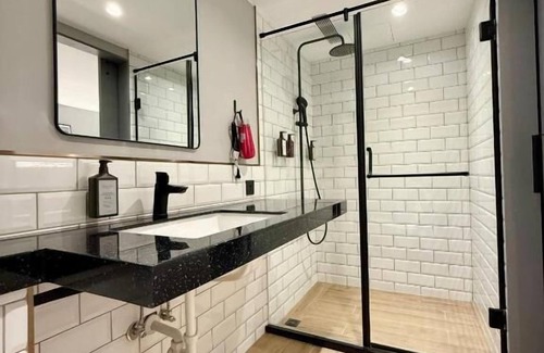 University District House | N2 Hotel