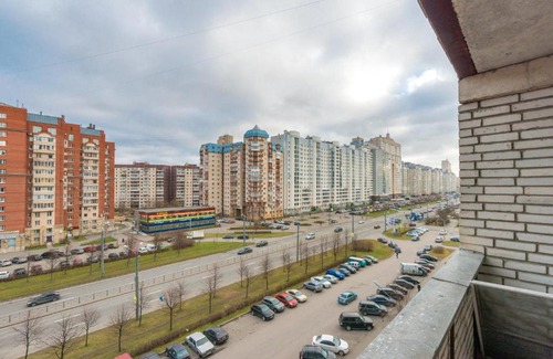 Ozero Dolgoe Apartment | Na Komendantskom 25 Apartment