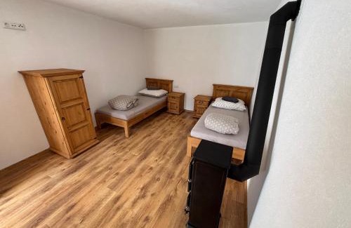 Abelova House | Na spoločnom dvore