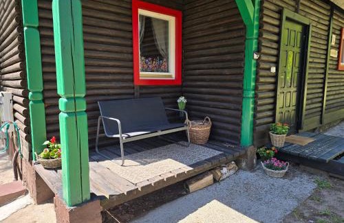 Gietrzwald House | Na Zboczu - Rodzinny Domek w Lesie na Mazurach z Basenem i Sauną