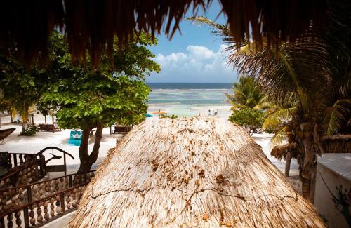 Mahahual Hotel | Nacional Beach Club & Bungalows