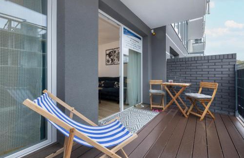 Gaski Apartment | Nadbrzeżna Apartment with Terrace Gąski by Noclegi Renters