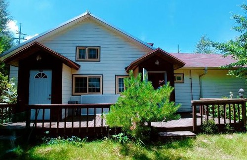 Bongpyeong Cabin | Nadeuri Pension