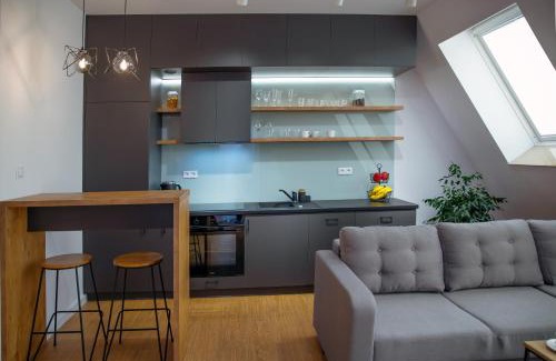 Elk Apartment | Nadjeziorna Graphite