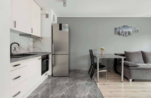 Gdynia Apartment | Nadmorskie Tarasy 15 | Gdynia | White and Grey Apartment | Parking | Desk | Balc