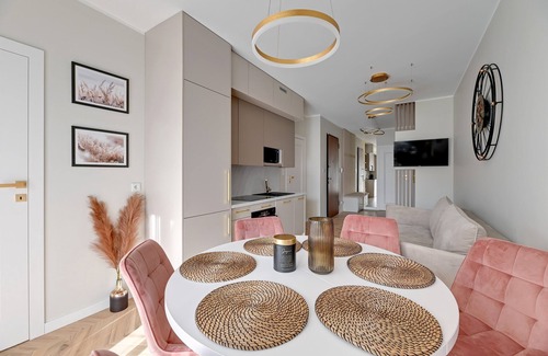 Gdansk City Center Apartment | Nadmotławie Deluxe by Grand Apartments