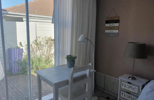 Nahoon Bed & Breakfast | Nahoon Bed & Breakfast