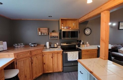 West Isles House | Naini's Rental, 4 bedrooms, located on Deer Island, N.B. 5 mins from the water.