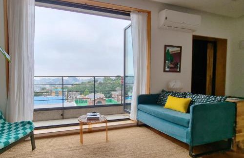 Changsin-dong Apartment | Naksan Balcony