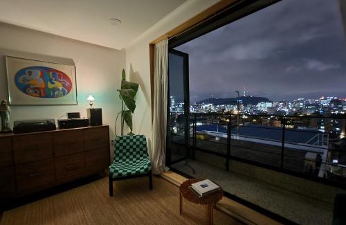 Changsin-dong Apartment | Naksan Balcony
