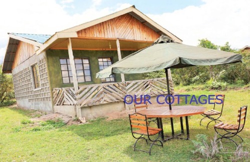 Maasai Mara Cabin | Nalepomara Lodge- 700m from Olelaimutia Gate Masai Mara National Reserve