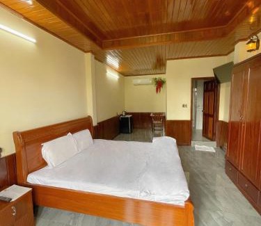 Ninh Kieu Hotel | Nam Sông Hậu Hotel