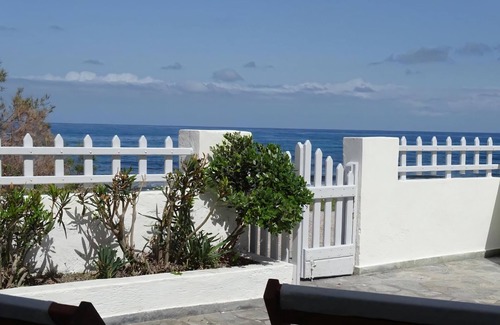 Monolithos House | NAMA Beach House