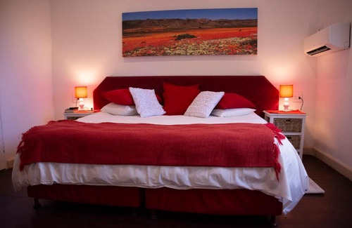 Vanrhynsdorp Cabin | Namaqua Lodge