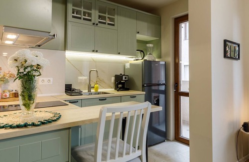 Varosha Apartment | Namaste apartment - cozy, central and relaxing stay near AUBG, freshly renovated