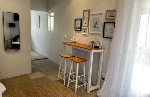 Paternoster House | Namaste Cottage - Garden Facing 2-sleeper Hideaway