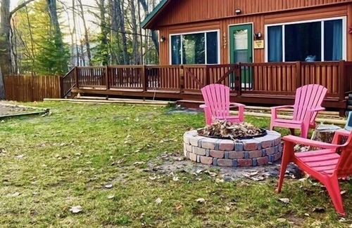 Traverse City House | Namatch Island Cottage