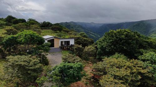 La Lindora House | Nambí Monteverde