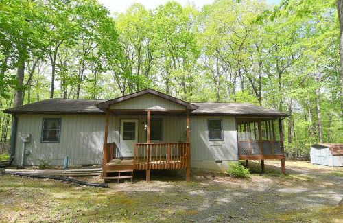 Great Cacapon House | Namba Cabin - Pet Friendly, River Access, Grill, Wifi, Deck, Screen Porch, Family Friendly
