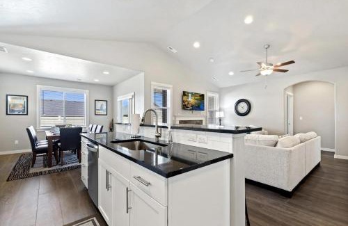 Nampa House | Nampa Gem Near Lake, Dining & Downtown Fun