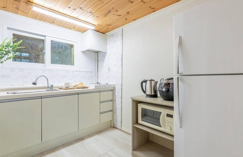 Namyangju House | Namyangju Cozy Hill Spa Pension