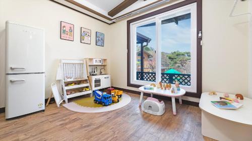 Namyangju House | Namyangju HAIMOM Family Pension Black