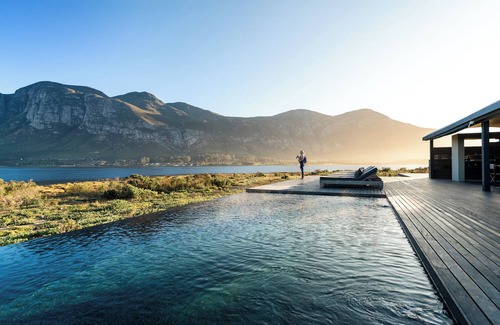 Stanford Villa | nAn exclusive retreat on the water's edge in a 160-hectare Fynbos wilderness.