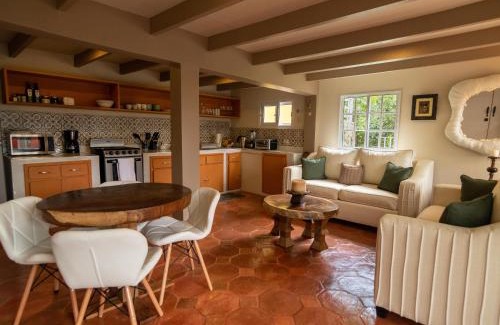 San Juancito House | Nan La Tigra