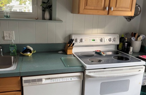 Rehoboth Beach Cottage | Nana's Cottage - Charming 1930's 2 BD. Walk to the beach!