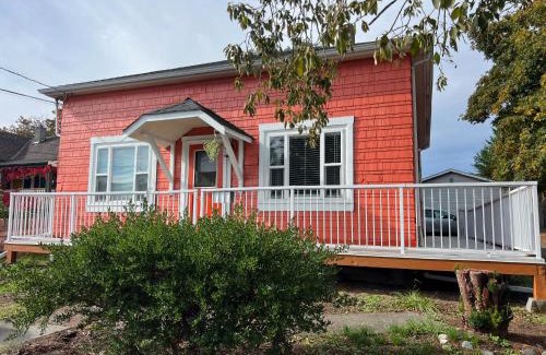 Regional District of Nanaimo Apartment | Nanaimo Oldtown Beautiful Guest Suite