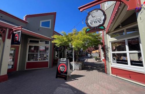Regional District of Nanaimo Apartment | Nanaimo Oldtown Beautiful Guest Suite