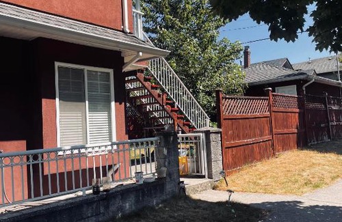 Hastings House | Nanaimo STR (Homey Backyard House)
