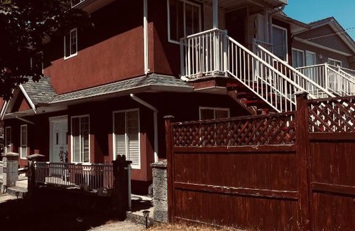 Hastings House | Nanaimo STR (Homey Backyard House)