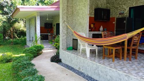Khuekkhak Hotel | Nananuira Apartment and Room