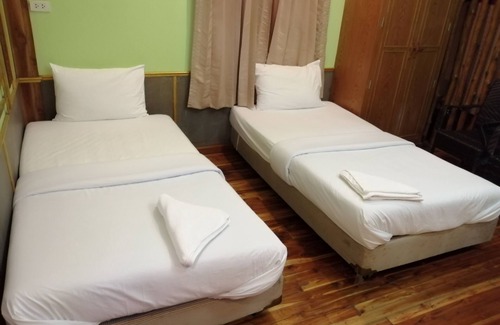 Phayuha Khirim House | Nang Phraya Resort
