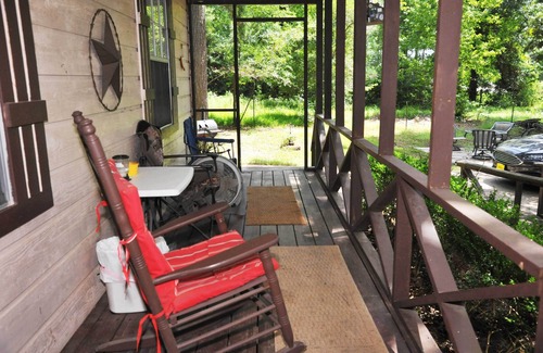 Onalaska House | Nanna's Inn Lake Livingston in ❤️ of Lake Livingston