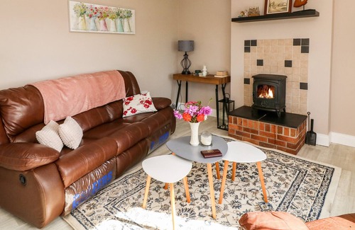 Donaghmore Cottage | NANNY’S, pet friendly, with open fire in Ballacolla, County Laois