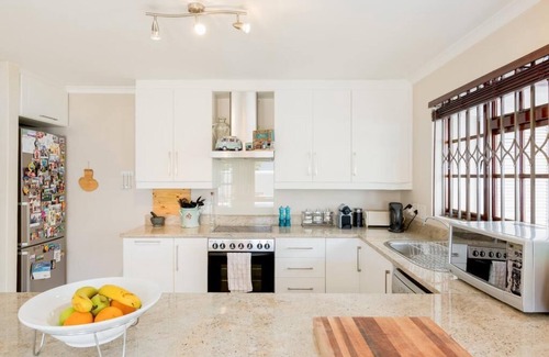 Claremont House | Nansen Place 2 Bedroom in Claremont