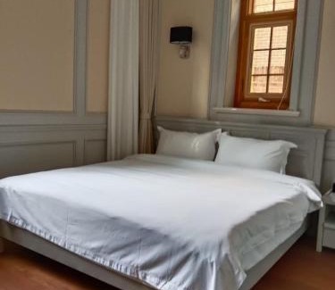 Dalian City Center House | Nanshan 1910 Garden B&B