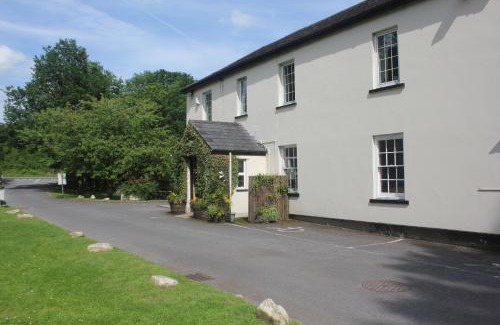 Dol-y-Gaer Hotel | Nant Ddu Lodge Hotel & Spa