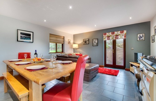 Bala House | Nant y Llyn - Three Bedroom House, Sleeps 8
