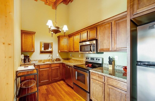 Almond Cabin | Nantahala Gorgeous - Free Whitewater Rafting Passes + Peaceful Cabin with