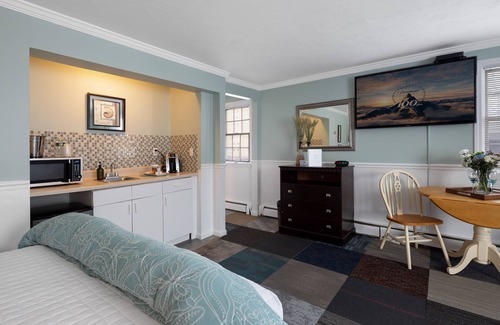Hull Hotel | Nantasket Beach Hotel
