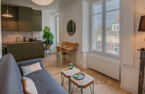 Hauts-Paves - Saint-Felix Apartment | Nantes stay in this beautiful apartment for 3