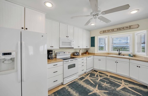 Summer Haven House | Nantucket Beach Dream House pet friendly Summer Haven Ocean/Beach Front