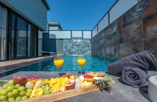 Elqosh Cabin | Naomi Boutique Suites