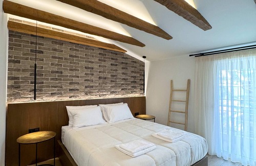 Naousa Apartment | Naoussa Downtown Suite - Indulge in Luxury